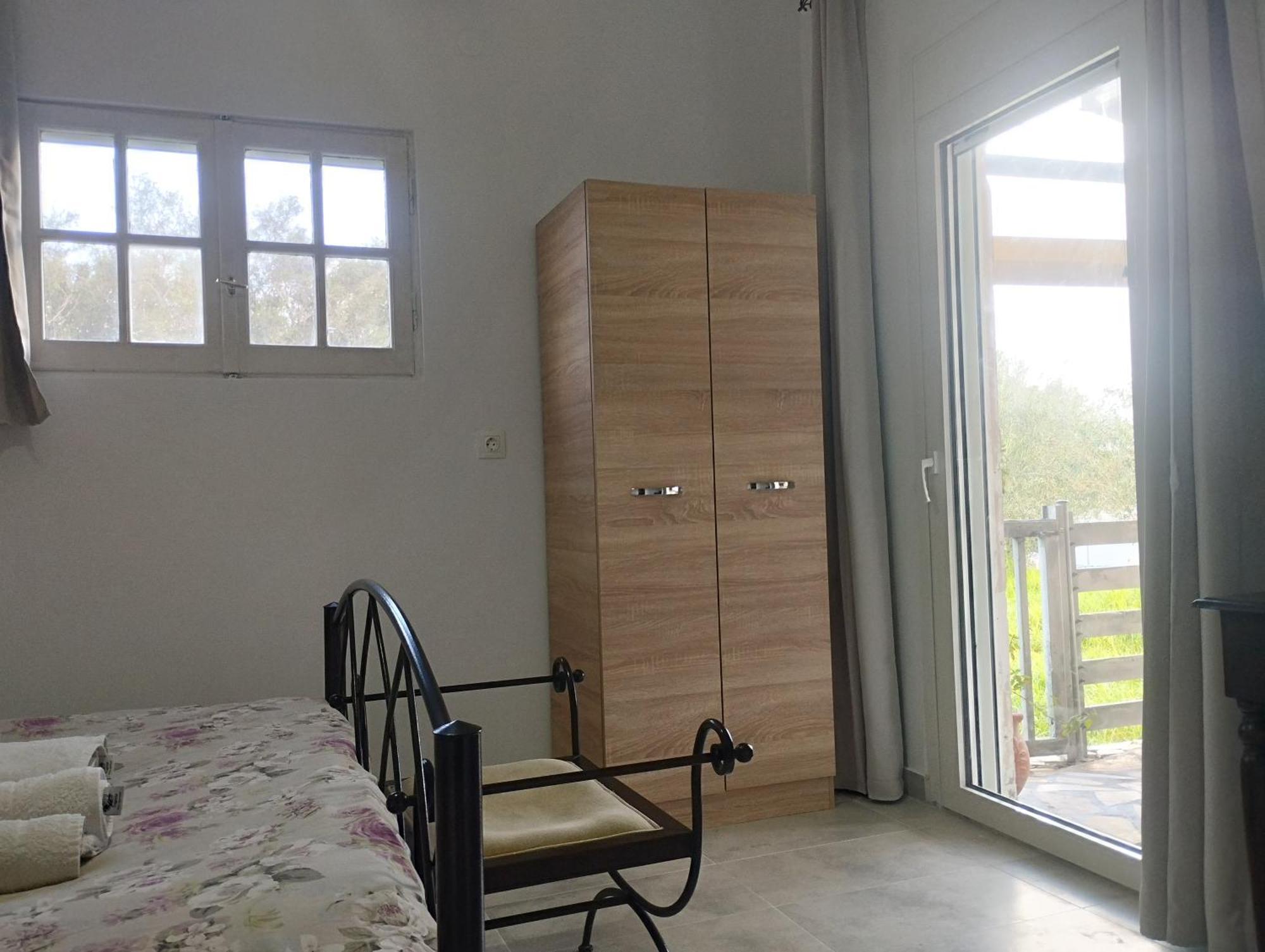 Apartament Spiti Lou Notos Zewnętrze zdjęcie